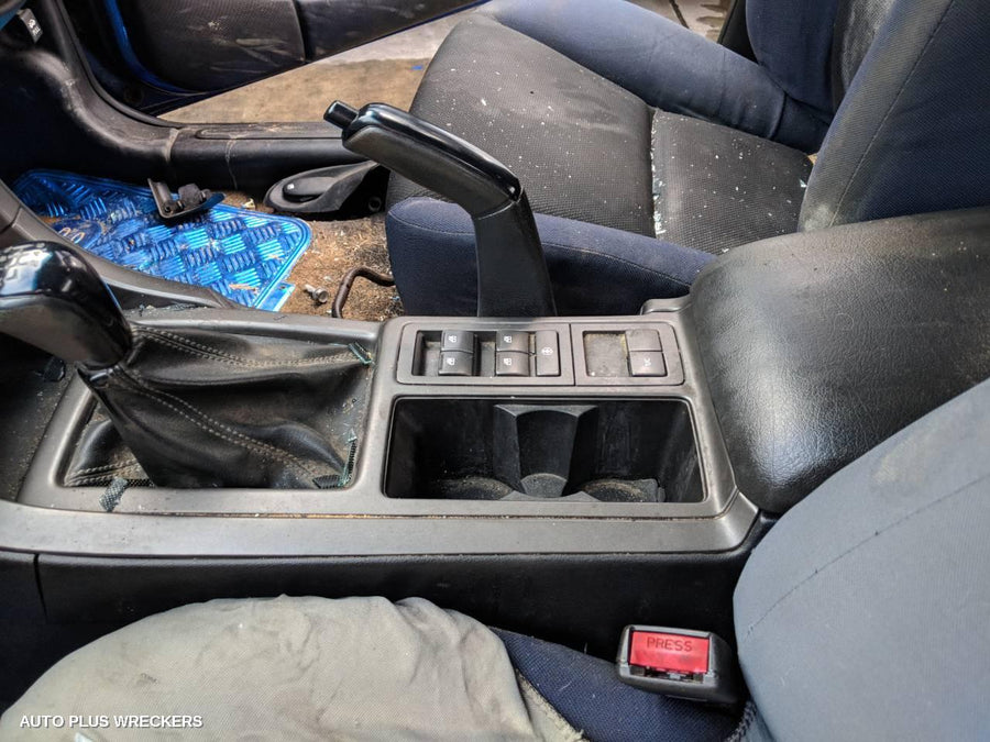 2004 Holden Commodore Left Door Mirror