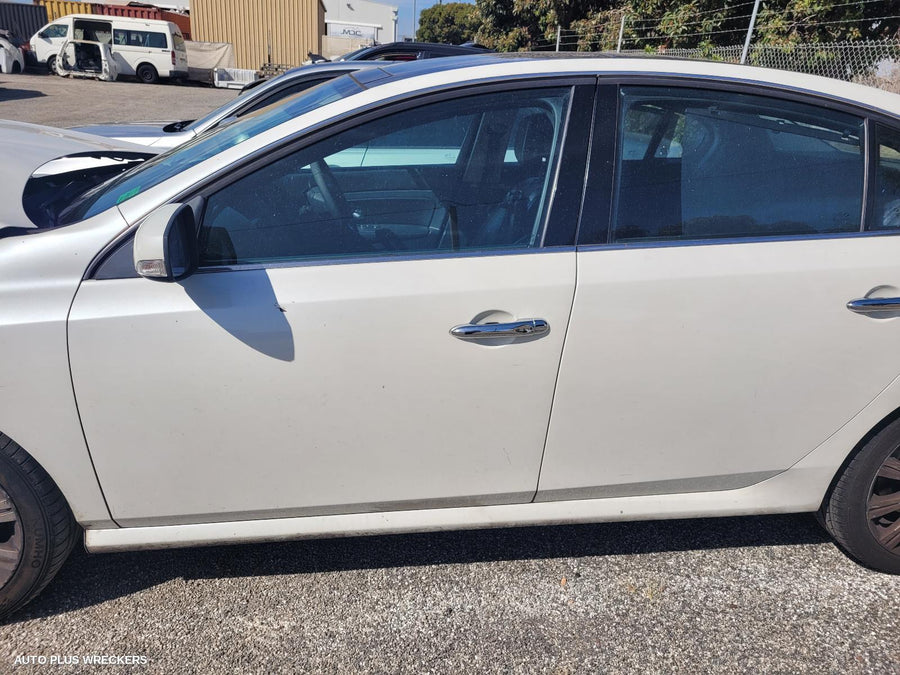 2011-2016 Renault Latitude Right Rear Door Sliding