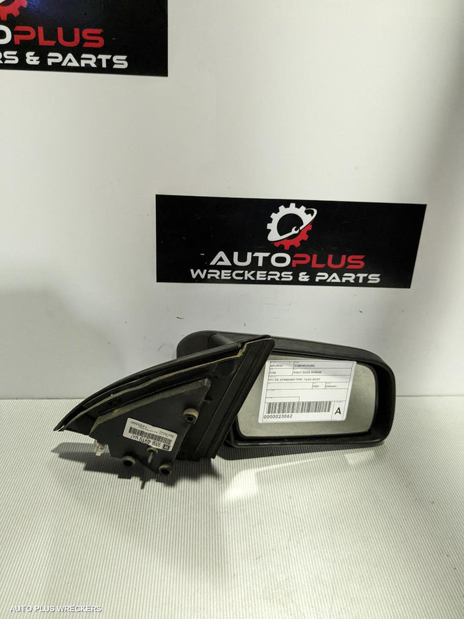 2005 Holden Commodore Right Door Mirror