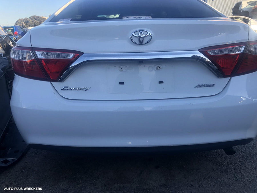 2017 Toyota Camry Door Boot Gate Lock