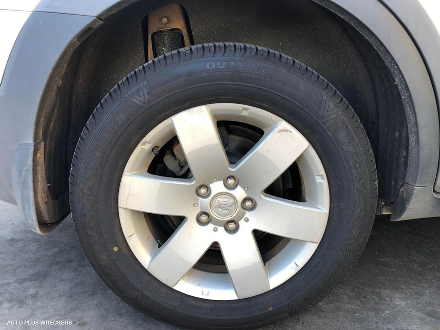 2016 Holden Captiva Left Front Door Window