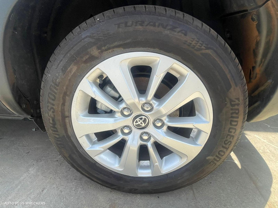 2021 Toyota Yaris Cross Left Rear Hub Assembly