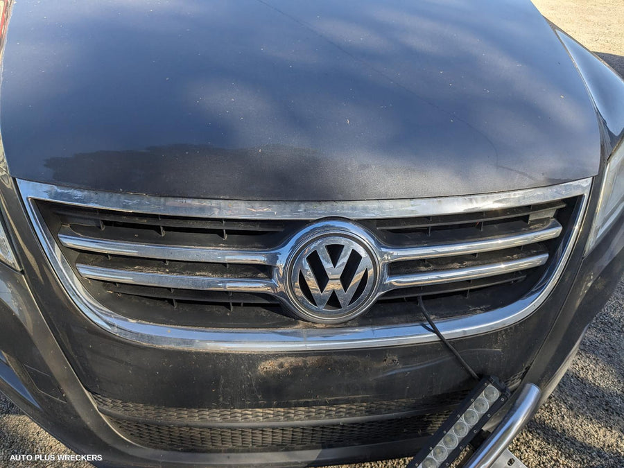2011 Volkswagen Tiguan Left Headlamp