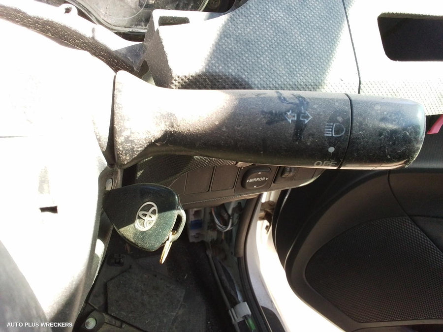 2007 Toyota Corolla Left Front Door