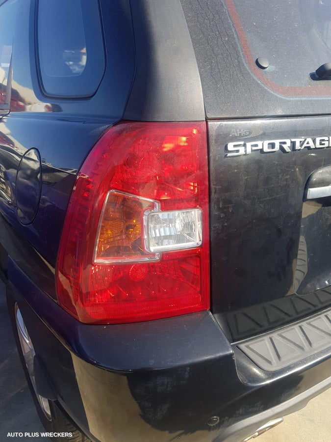 2009 Kia Sportage Grille
