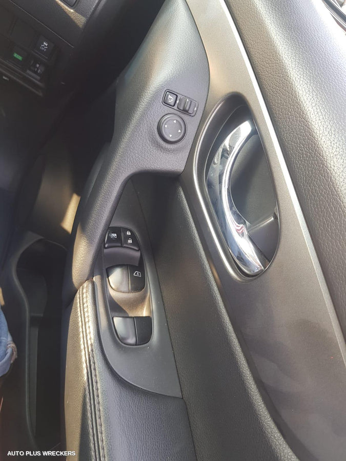2015 Nissan Xtrail Pwr Dr Wind Switch