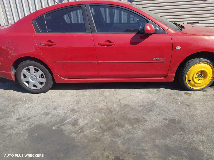 2006 Mazda 3 Right Guard