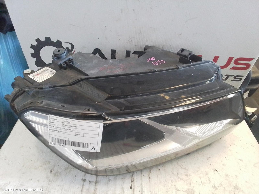 2016-2021 Volkswagen Tiguan Right Headlamp