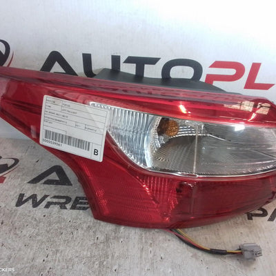 2011-2015 Ford Focus Left Taillight