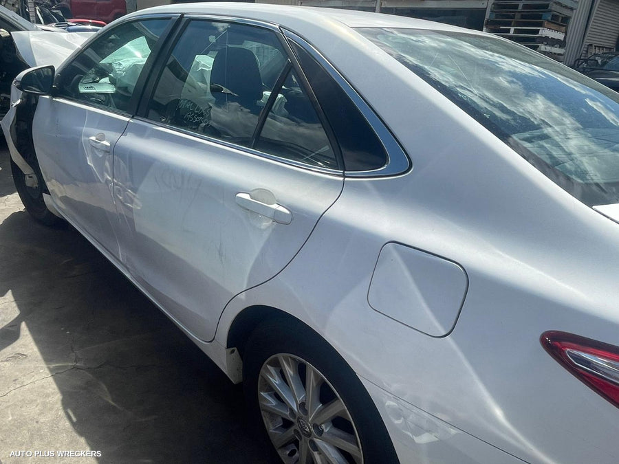 2016 Toyota Camry Rear Garnish