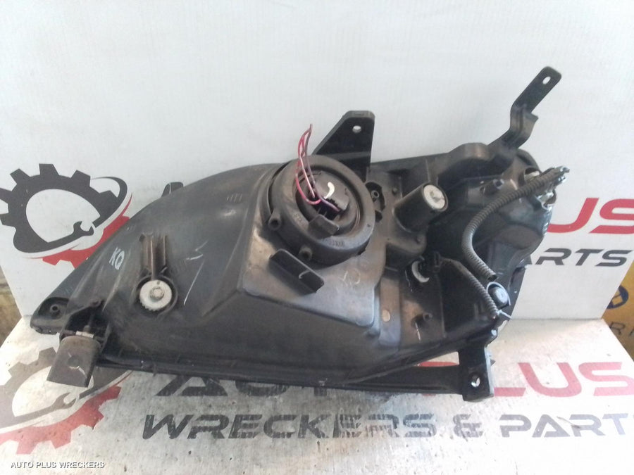 2004 Kia Sorento Right Headlamp