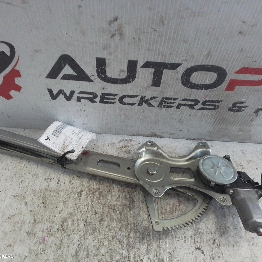 2005-2011 Toyota Yaris Right Front Window Reg Motor