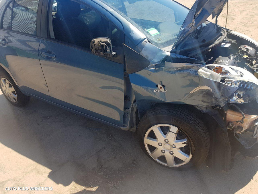 2007 Toyota Yaris Right Front Window Reg Motor