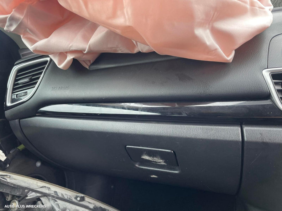 2014 Mazda 3 Left Driveshaft