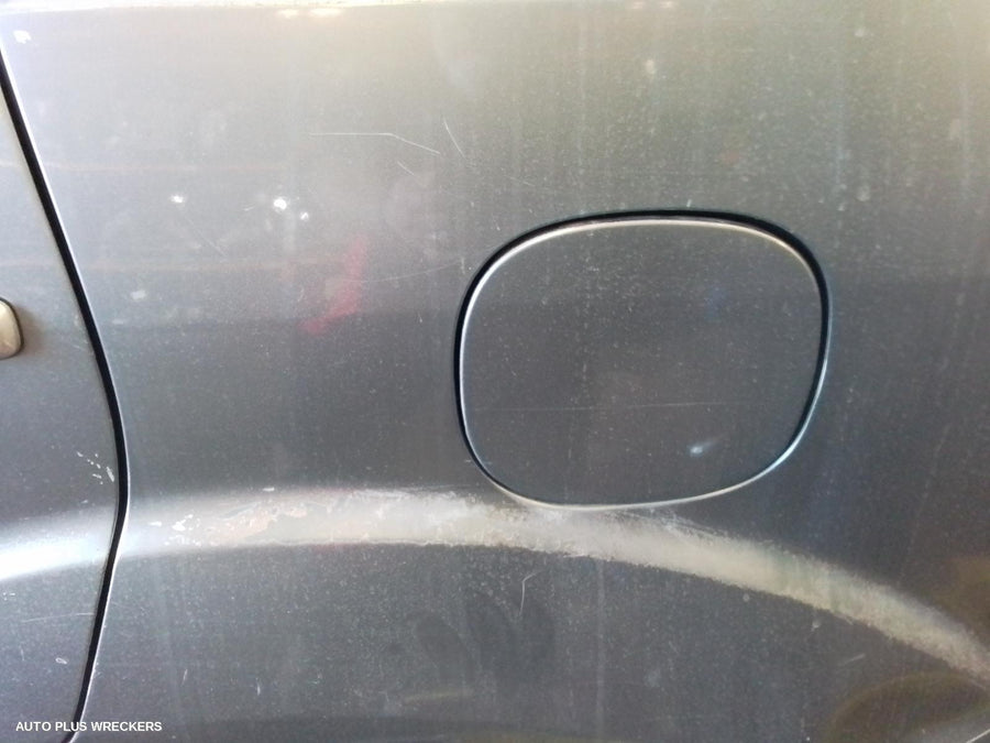 2006 Mitsubishi Outlander Right Front Door