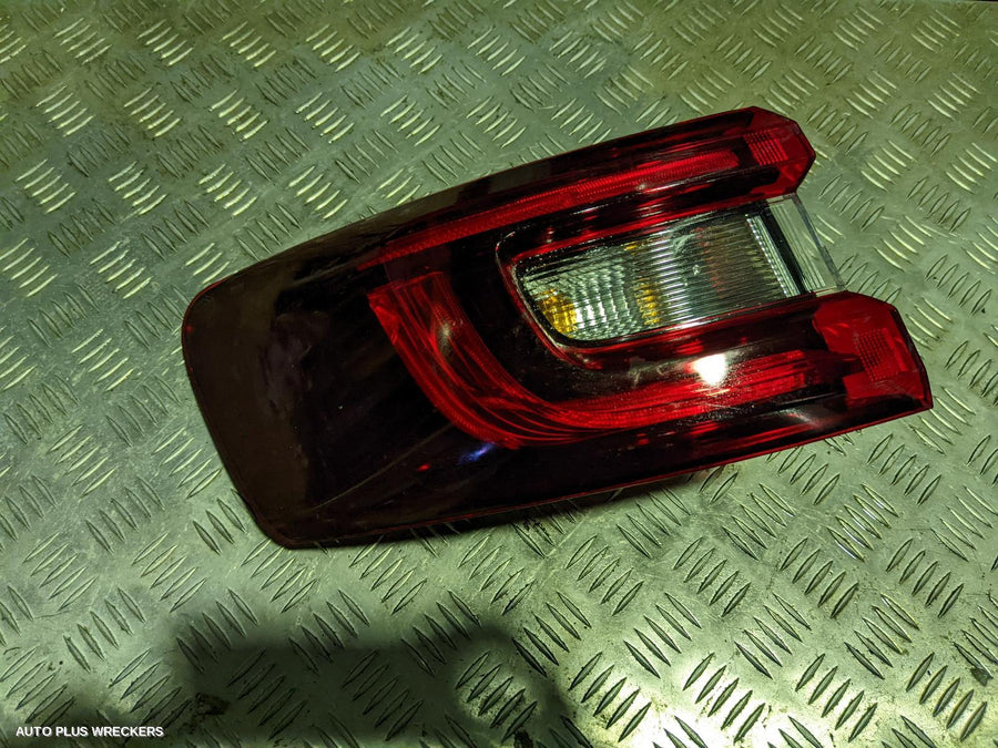 2017 Renault Kaleos Left Taillight
