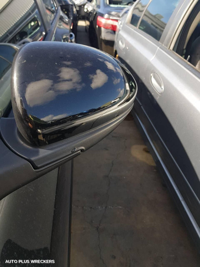 2014 HOLDEN CRUZE LEFT REAR 1 4 DOOR GLASS