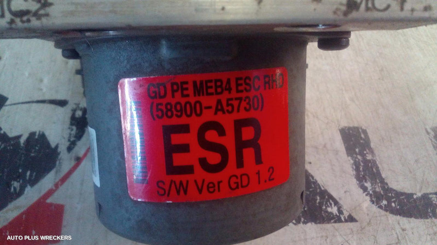 2015 Hyundai I30 Abs Pump Modulator