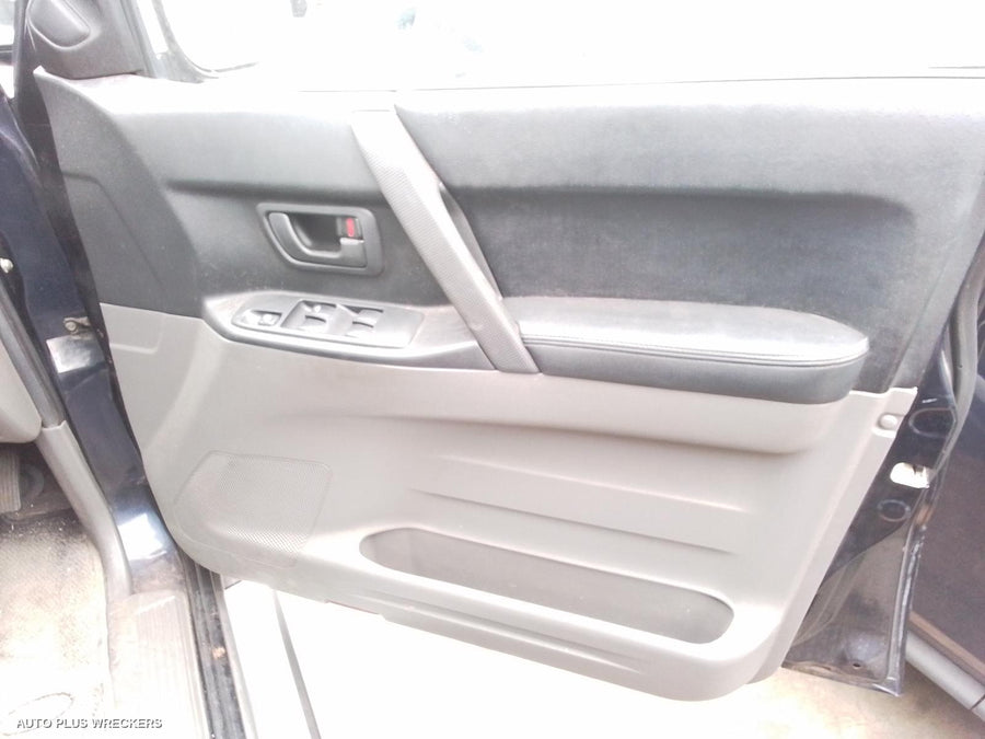 2001 Mitsubishi Pajero Left Headlamp