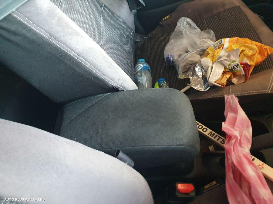 2011 Mitsubishi Asx Right Rear Door Window