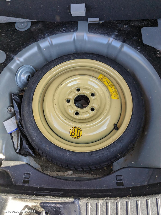 2010 Mazda 3 Left Front Door