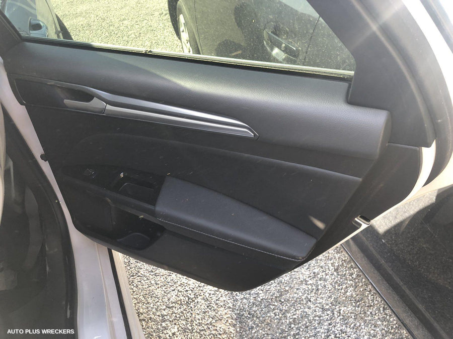 2020 Mazda Cx8 Headrest