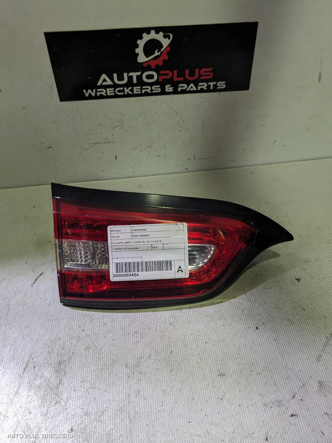 2014-2018 Jeep Cherokee Rear Garnish