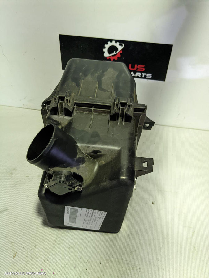 2018 Toyota Rav4 Air Cleaner Box